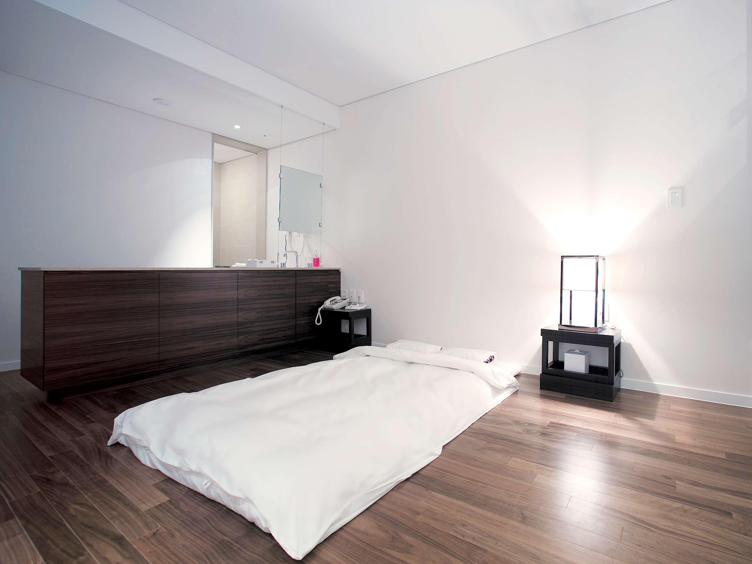 Grand Mercure Ambassador Changwon Exterior photo