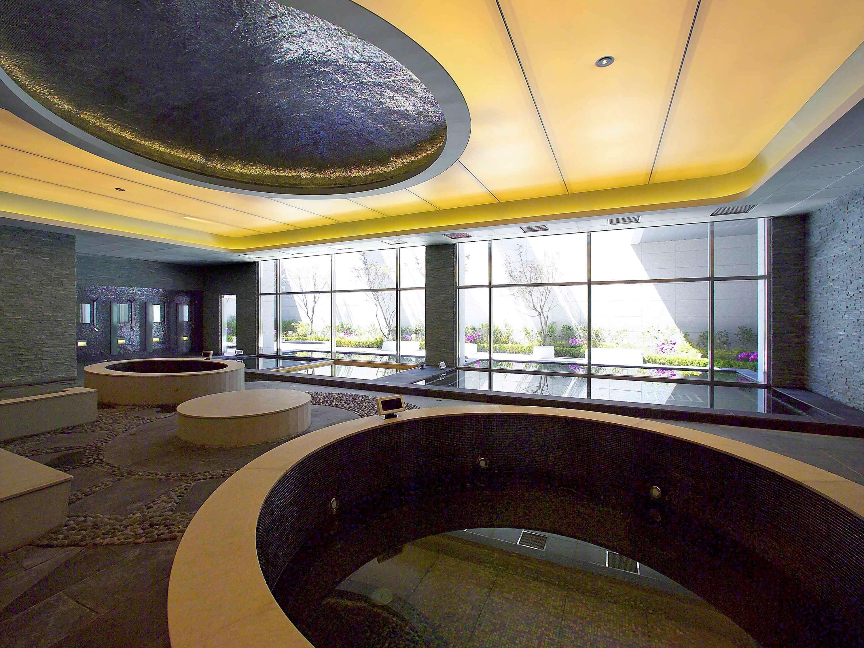 Grand Mercure Ambassador Changwon Exterior photo