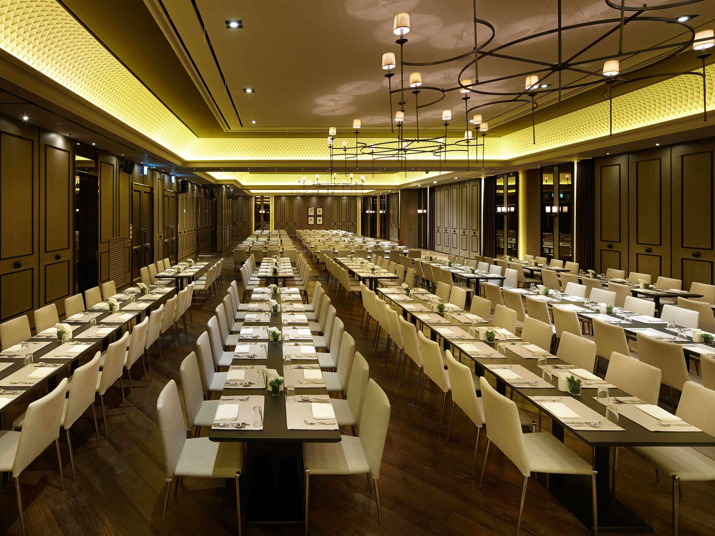 Grand Mercure Ambassador Changwon Exterior photo