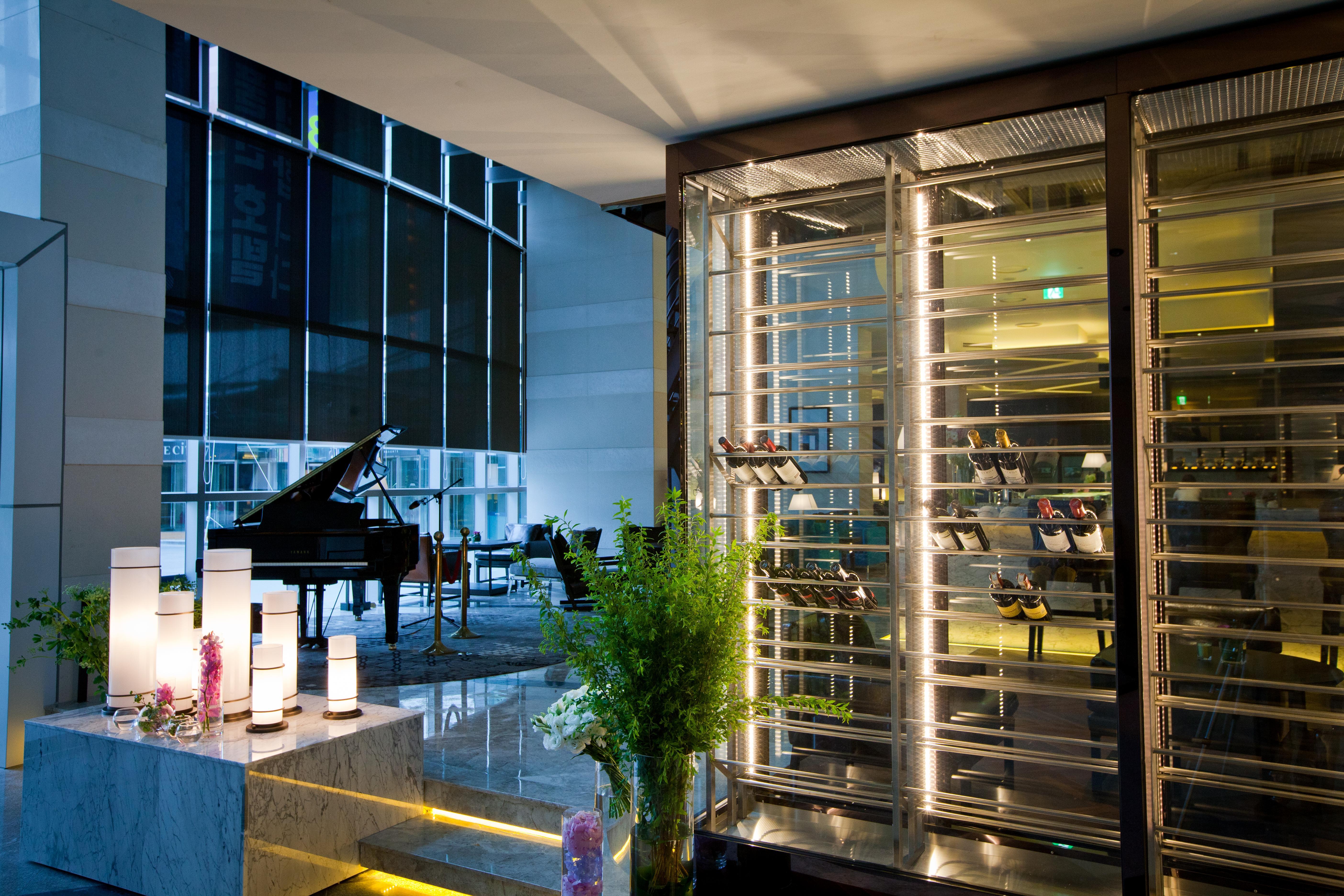 Grand Mercure Ambassador Changwon Exterior photo