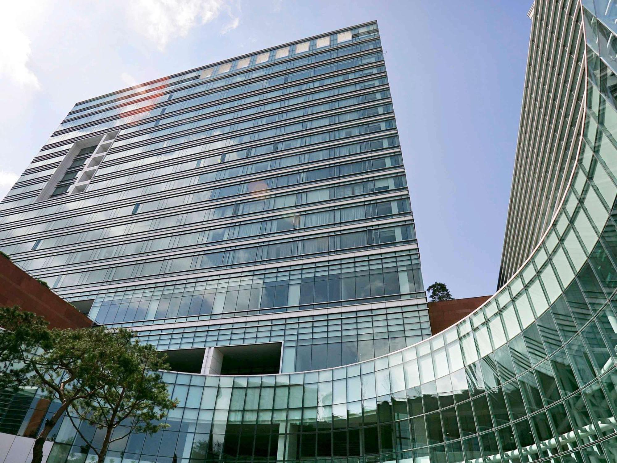 Grand Mercure Ambassador Changwon Exterior photo