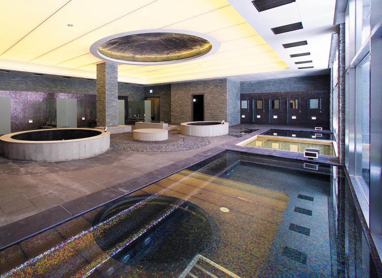 Grand Mercure Ambassador Changwon Exterior photo